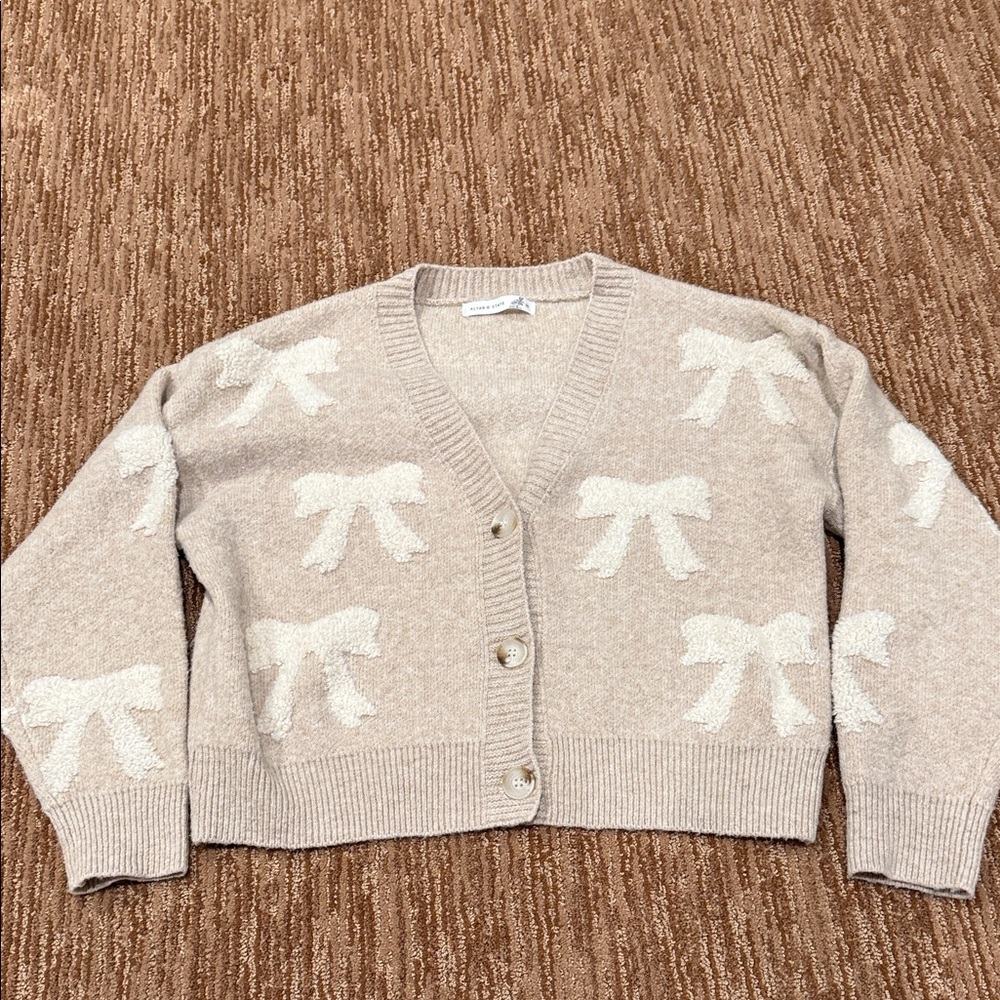 Altar'd State Beige & Cream Bow Intarsia V-Neck Button Cardigan